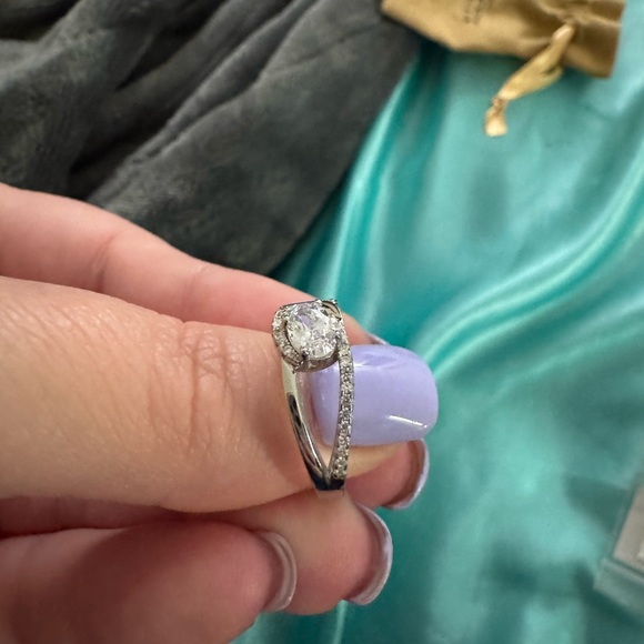 Ring - Picture 4 of 4